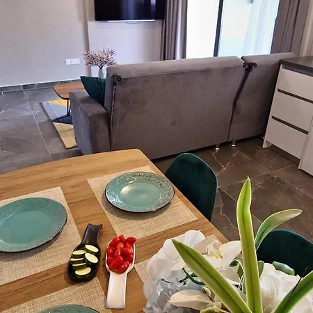 Carisa Deluxe With Jacuzzi *