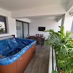 Carisa Deluxe With Jacuzzi Apartman