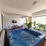 Apartman Carisa Deluxe With Jacuzzi Lárnaka