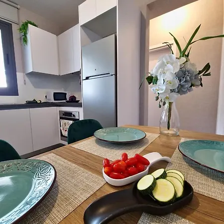 Carisa Deluxe With Jacuzzi Apartman Lárnaka