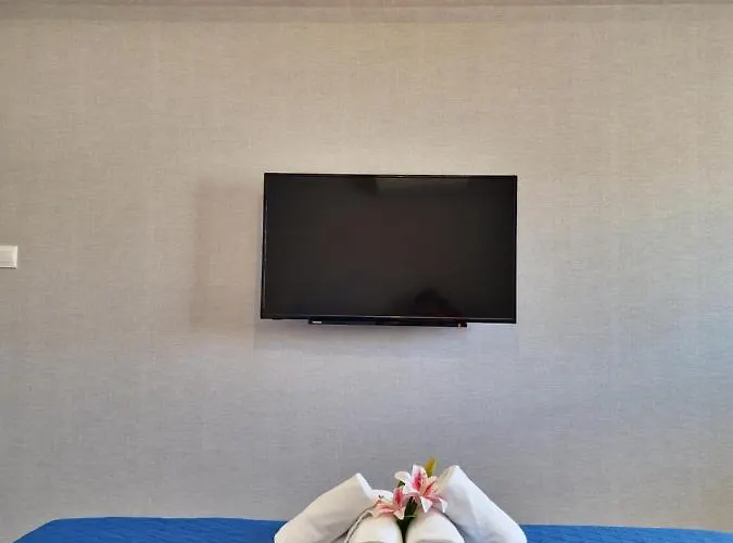 Carisa Deluxe With Jacuzzi *